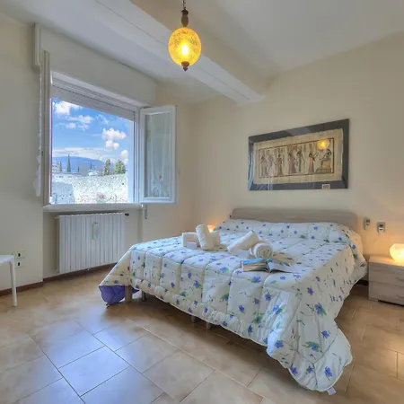 Cuba 300m From Garda 4* Salò