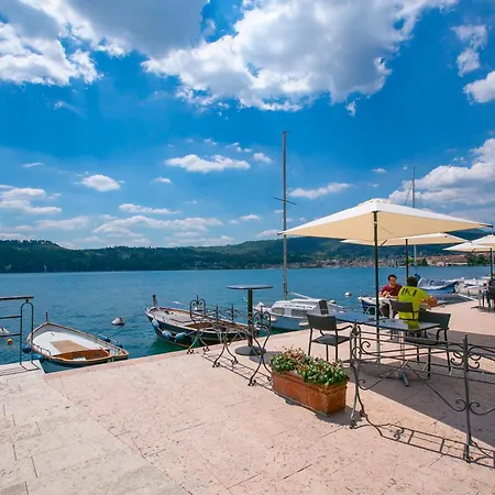 Cuba 300m From Garda Hotel