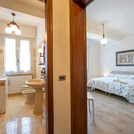 Cuba 300m From Garda Hotel Salò