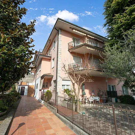 Hotel Cuba 300m From Garda Salò