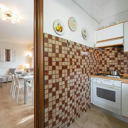Hotel Cuba 300m From Garda