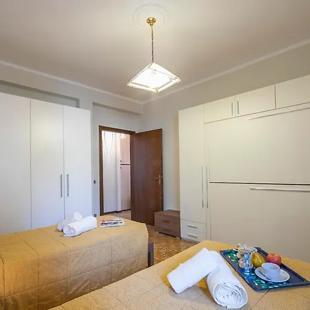 Hotel Cuba 300m From Garda 4*